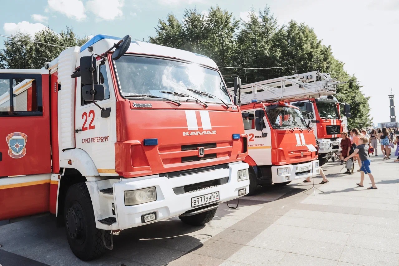 Фестиваль спасателей «Мой папа – пожарный, мой папа — герой» прошёл в парке  300-летия Санкт-Петербурга